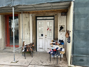 Das Schaufenster wird grad renoviert - na und?