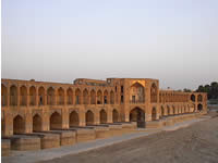 Eine der vielen Brücken Esfahans