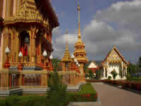Auf dem Tempelgelände Wat Chalong, Phuket