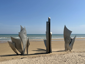 Auch am Omaha Beach: Memorial Les Braves - eine Ehrung an die mutigen Männer
